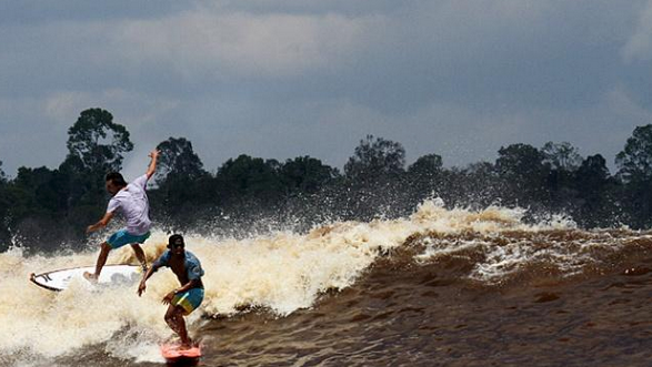 Ombak Bono, Ombak dari Sungai thumbnail